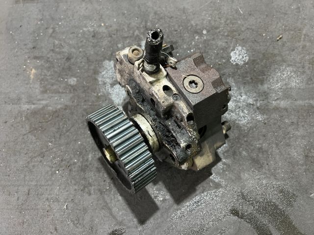 bontott OPEL ASTRA H Nagynyomású Szivattyú