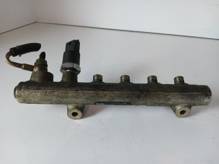 bontott OPEL ASTRA H Porlasztó Sor / Híd