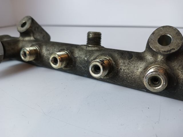 bontott OPEL ASTRA H Porlasztó Sor / Híd