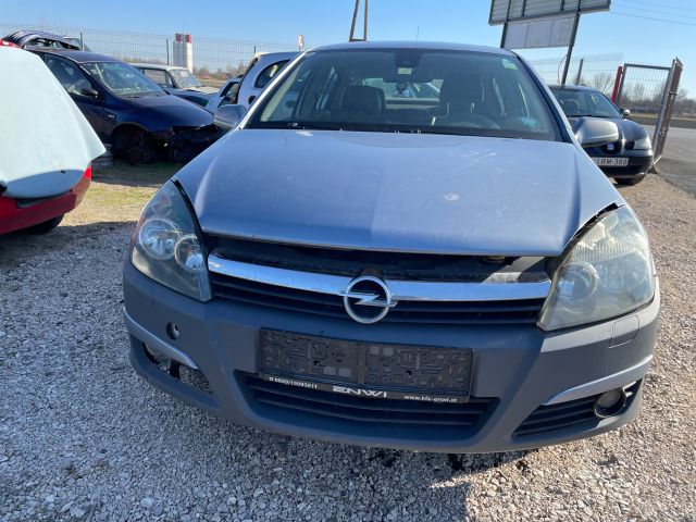 bontott OPEL ASTRA H Porlasztó Sor / Híd