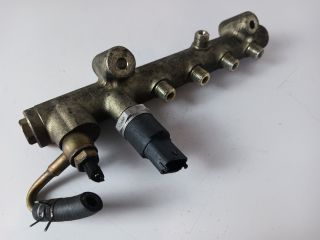 bontott OPEL ASTRA H Porlasztó Sor / Híd