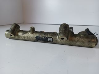 bontott OPEL ASTRA H Porlasztó Sor / Híd