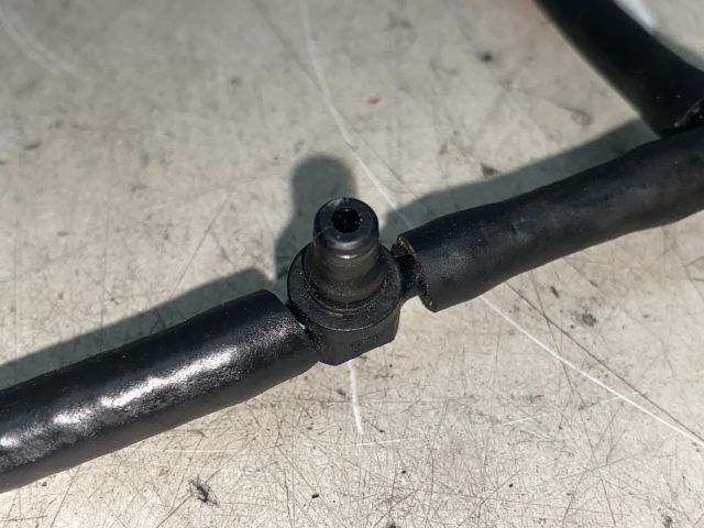 bontott OPEL ASTRA H Résolajcső