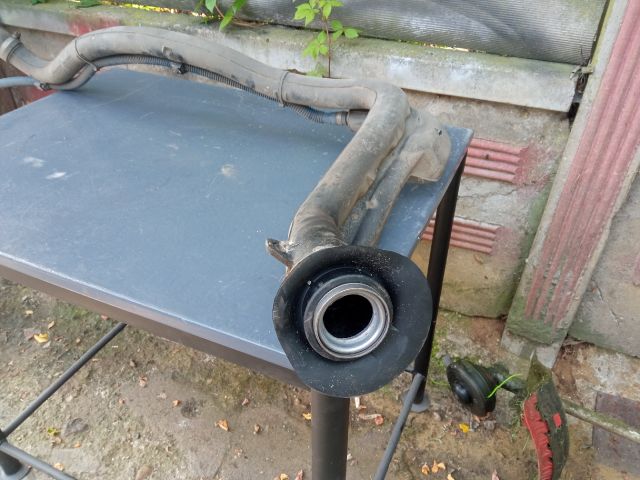 bontott OPEL ASTRA H Tankbetöltő Cső (Fém)