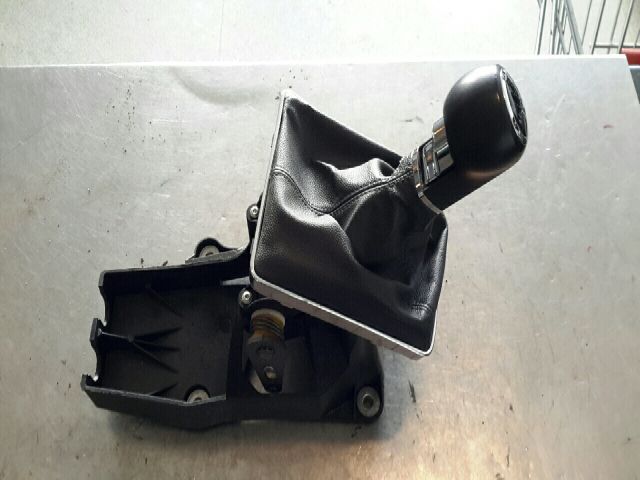 bontott OPEL ASTRA H Váltó Kulissza