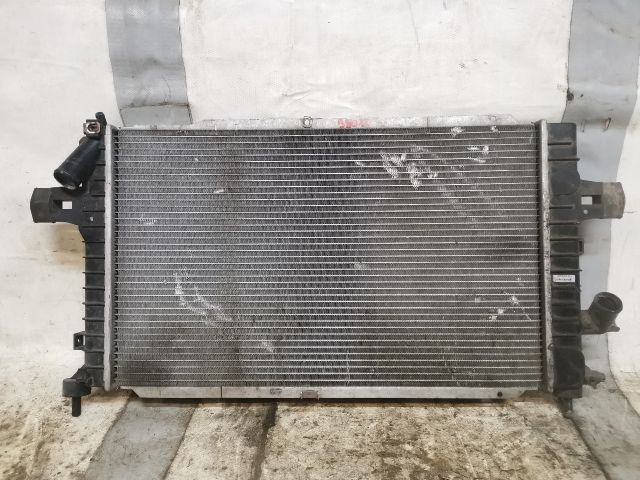 bontott OPEL ASTRA H Vízhűtő Radiátor (Klímás)