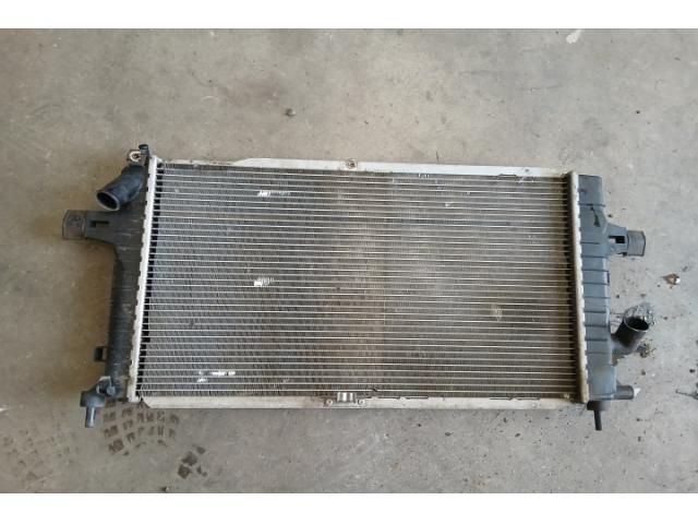 bontott OPEL ASTRA H Vízhűtő Radiátor (Klímás)