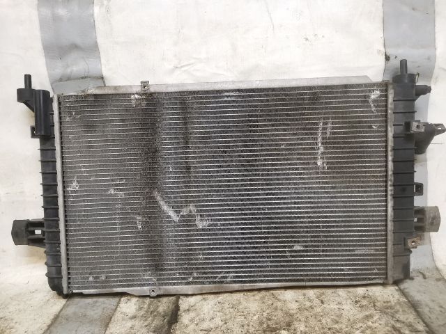 bontott OPEL ASTRA H Vízhűtő Radiátor (Klímás)