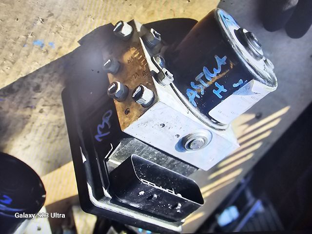 bontott OPEL ASTRA H ABS Kocka