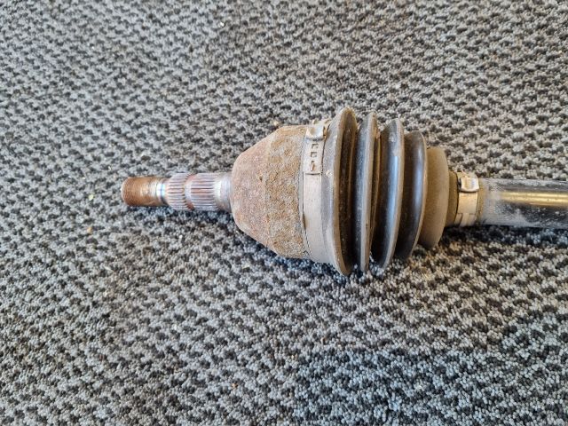 bontott OPEL ASTRA H Bal Féltengely