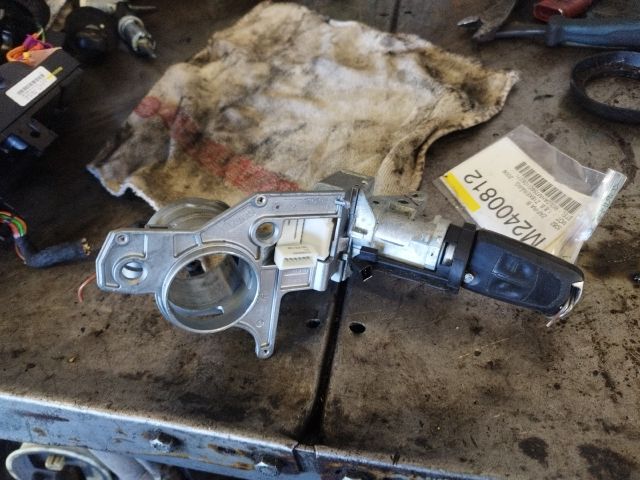 bontott OPEL ASTRA H Gyújtáskapcsoló Házzal