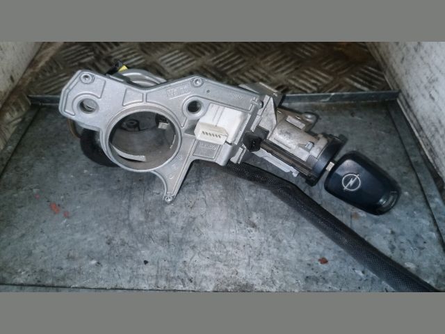bontott OPEL ASTRA H Gyújtáskapcsoló