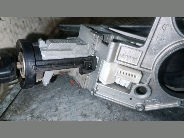 bontott OPEL ASTRA H Gyújtáskapcsoló