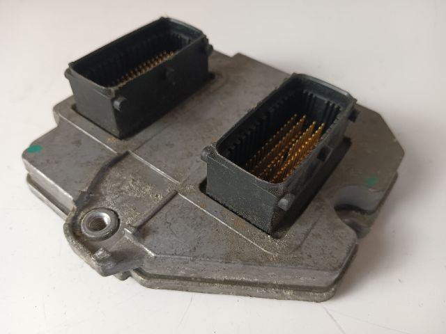 bontott OPEL ASTRA H Motorvezérlő