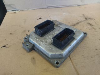 bontott OPEL ASTRA H Motorvezérlő