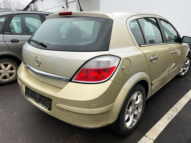 bontott OPEL ASTRA H Tanksapka