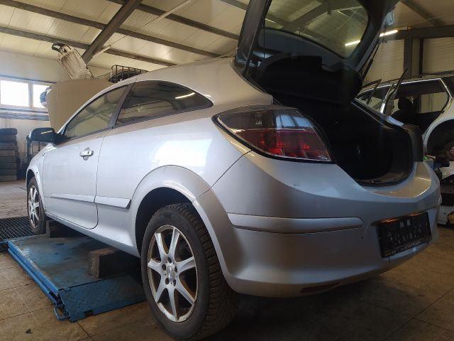 bontott OPEL ASTRA H Közösnyomócső