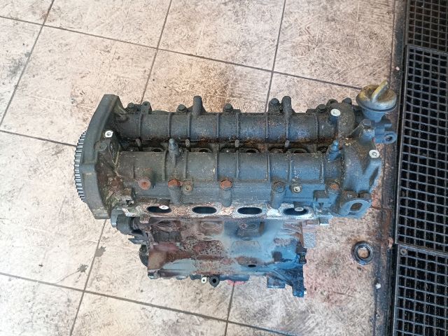 bontott OPEL ASTRA H Motor (Fűzött blokk hengerfejjel)