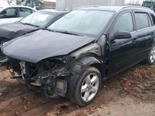 bontott OPEL ASTRA H Biztosítéktábla Motortér