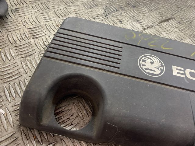 bontott OPEL ASTRA H Felső Motorburkolat