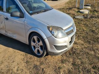 bontott OPEL ASTRA H Homlokfal (Üres lemez)