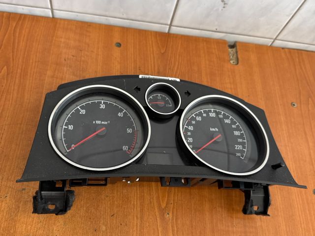 bontott OPEL ASTRA H Kilométeróra