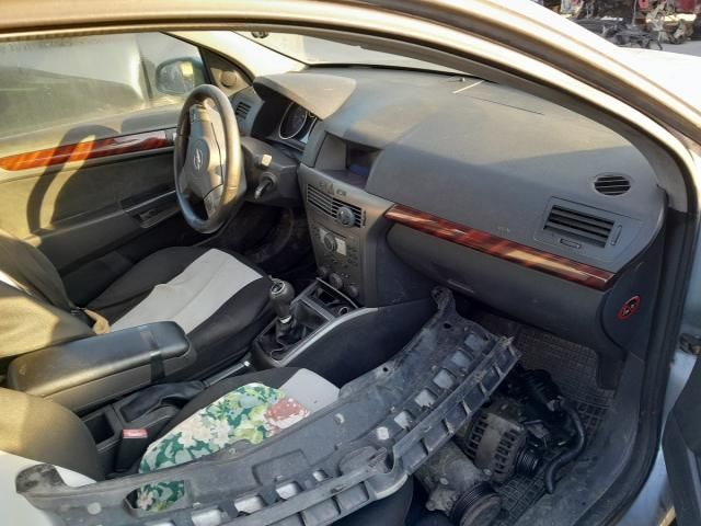 bontott OPEL ASTRA H Klímakompresszor