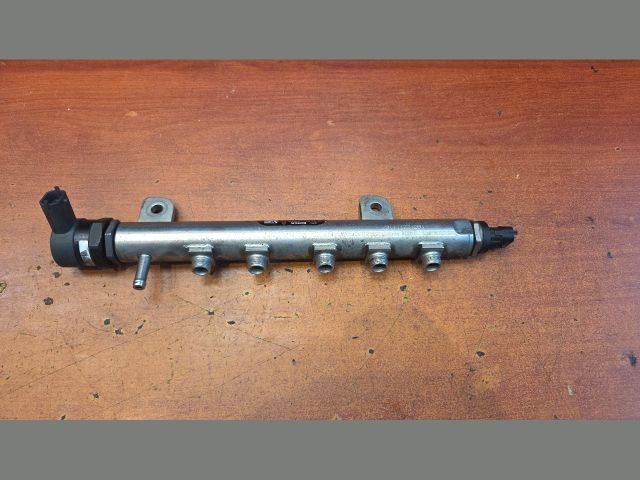 bontott OPEL ASTRA H Közösnyomócső