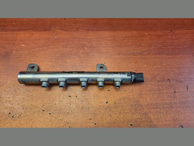 bontott OPEL ASTRA H Közösnyomócső