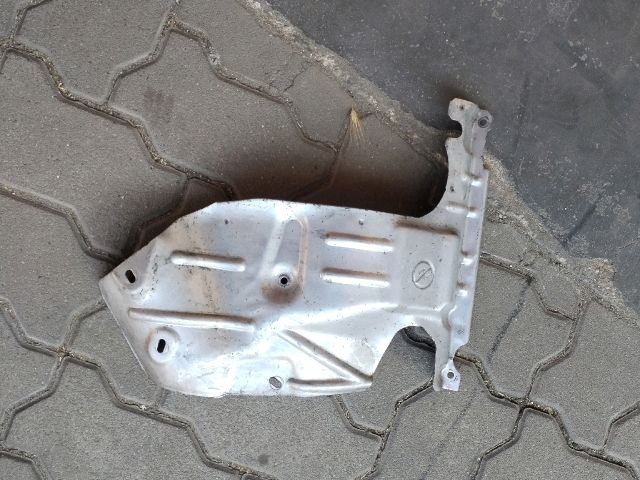 bontott OPEL ASTRA H Leömlő Hővédő Lemez