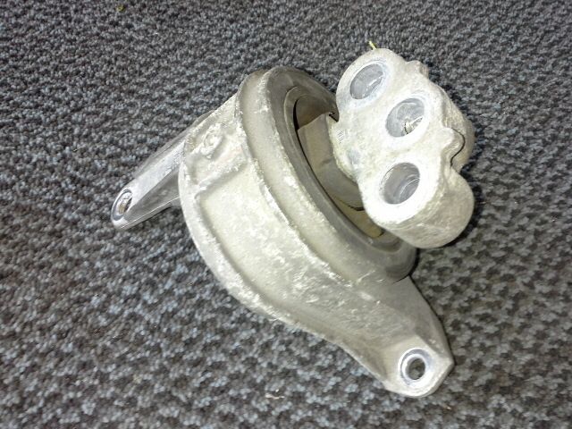 bontott OPEL ASTRA H Motor Tartó Bak (Pozíciófüggetlen)