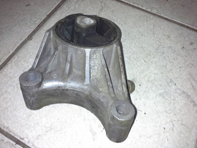 bontott OPEL ASTRA H Motor Tartó Bak (Pozíciófüggetlen)