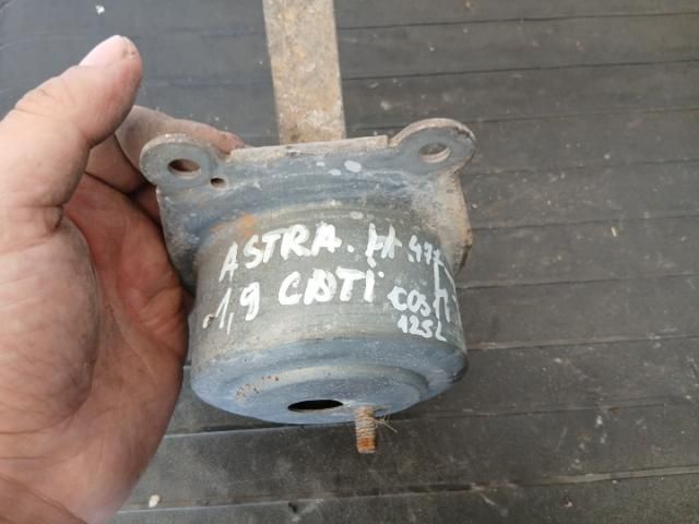 bontott OPEL ASTRA H Motor Tartó Bak (Pozíciófüggetlen)