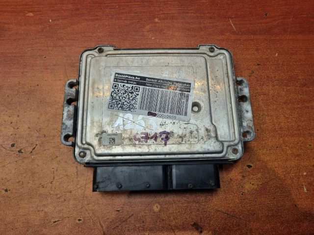 bontott OPEL ASTRA H Motorvezérlő