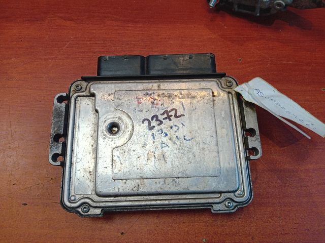 bontott OPEL ASTRA H Motorvezérlő