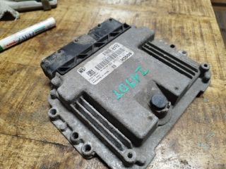 bontott OPEL ASTRA H Motorvezérlő