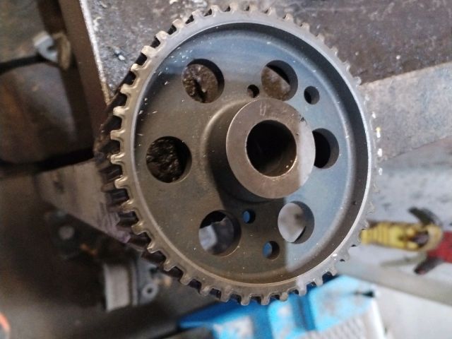 bontott OPEL ASTRA H Nagynyomású Szivattyú Bordáskerék / Lánckerék