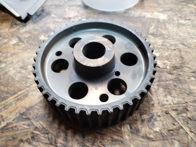 bontott OPEL ASTRA H Nagynyomású Szivattyú Bordáskerék / Lánckerék