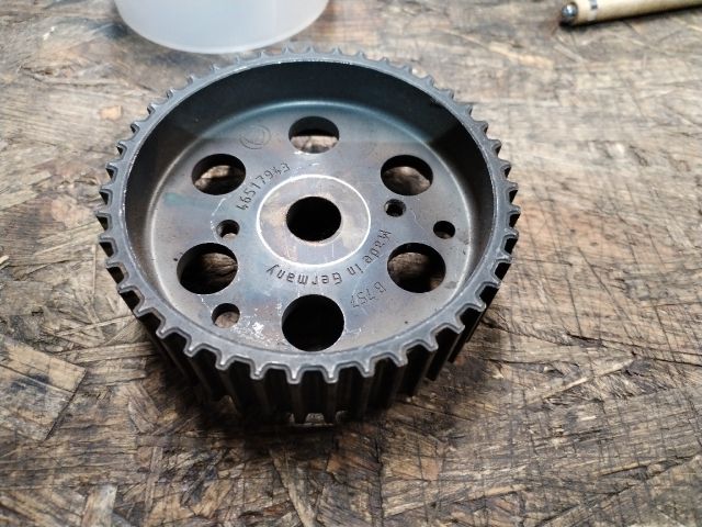 bontott OPEL ASTRA H Nagynyomású Szivattyú Bordáskerék / Lánckerék