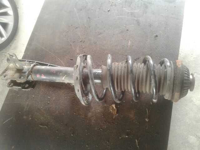 bontott OPEL ASTRA H Bal első Gólyaláb (Lengécsillapító, Rugó)