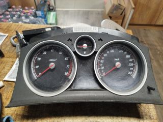bontott OPEL ASTRA H Kilométeróra