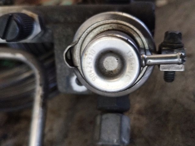 bontott OPEL ASTRA H Porlasztó Sor / Híd