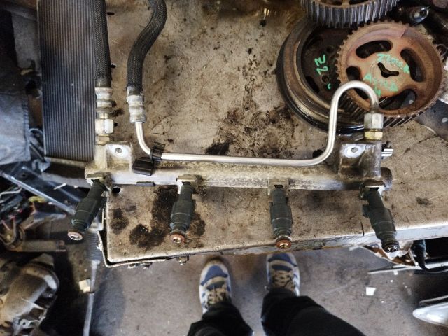 bontott OPEL ASTRA H Porlasztó Sor / Híd