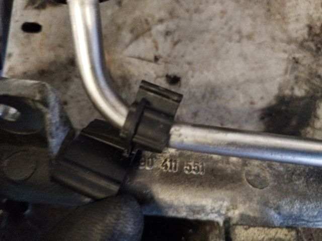 bontott OPEL ASTRA H Porlasztó Sor / Híd