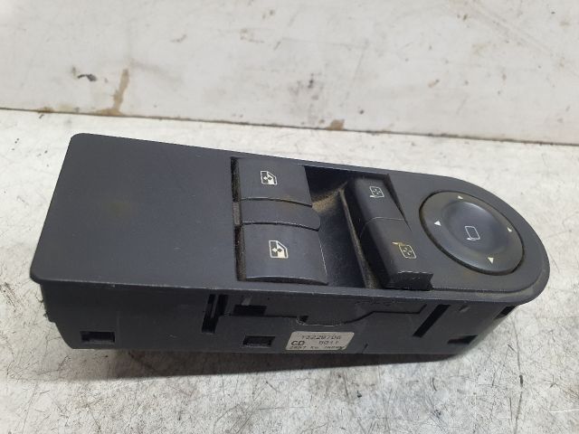 bontott OPEL ASTRA H Ablakemelő és Tükör Kapcsoló