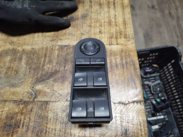 bontott OPEL ASTRA H Ablakemelő és Tükör Kapcsoló