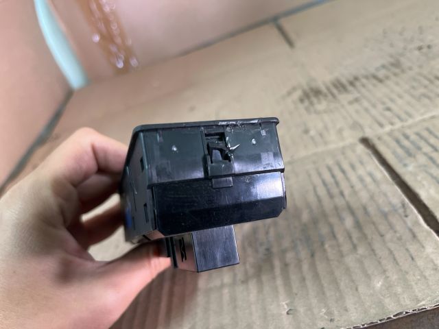 bontott OPEL ASTRA H Ablakemelő Kapcsoló Négyes / Kettes