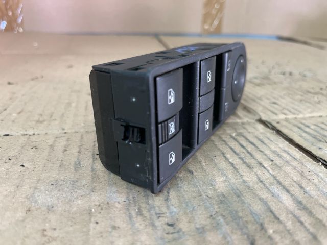 bontott OPEL ASTRA H Ablakemelő Kapcsoló Négyes / Kettes