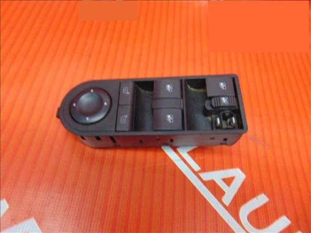 bontott OPEL ASTRA H Ablakemelő Kapcsoló Négyes / Kettes