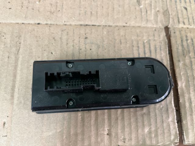 bontott OPEL ASTRA H Ablakemelő Kapcsoló Négyes / Kettes